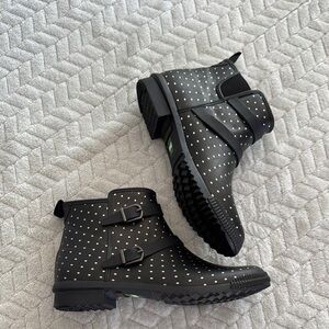 NWOT Cougar Polka Dot Rain Boots Size 7